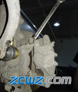 汽車輪胎軸承拆卸步驟