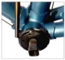 自行車(chē)可調(diào)節(jié)中軸的拆卸流程