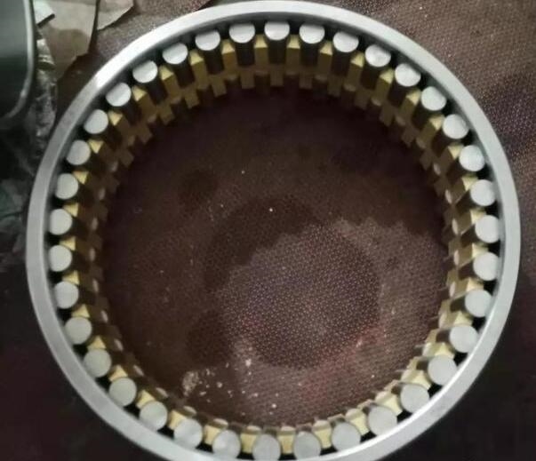 短應(yīng)力380熱軋機(jī)軸承燒損原因分析