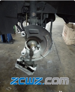 汽車輪胎軸承拆卸步驟