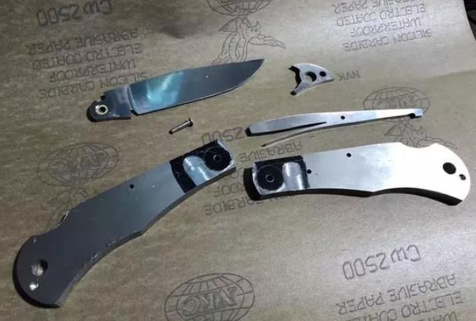 如何選擇一把好的折刀之軸承部分的選擇