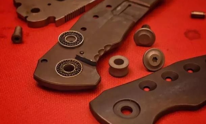 如何選擇一把好的折刀之軸承部分的選擇