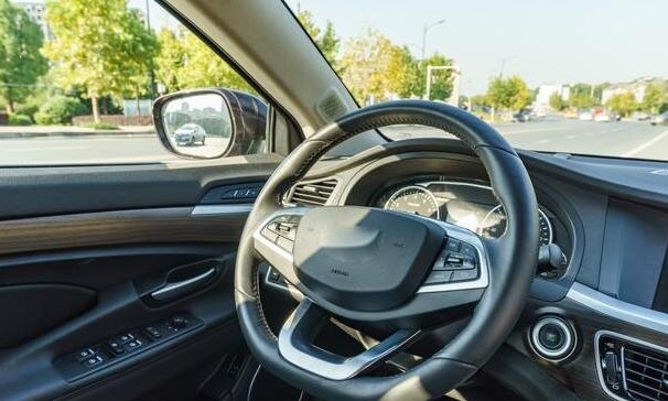 曲軸后端變速器第一軸軸承與軸承孔的配合